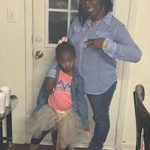 Meet your Posher, Shira